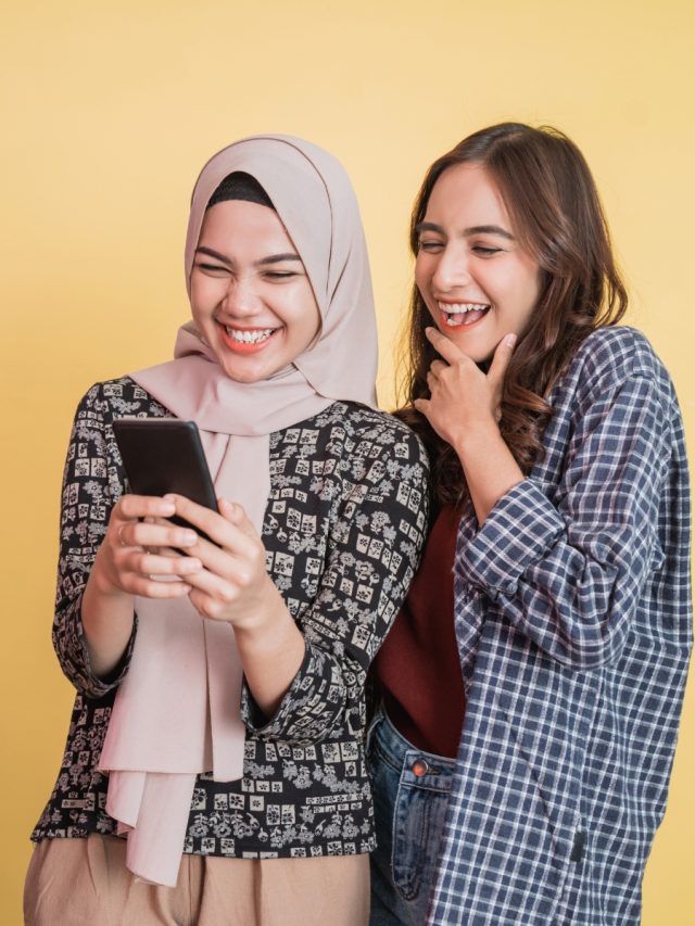 How to Use Mobile Word Games to Strengthen Friendships